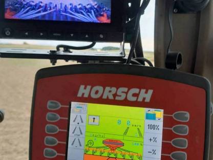 Bild 8:Sämaschine samt Frontpacker Horsch Express 3TD