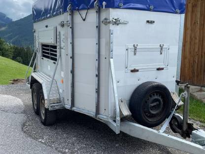 Bild 2:Viehanhänger