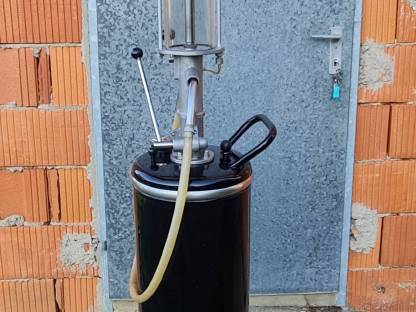 Bild 3:2-Takt Horn Zapfsäule Tankstelle