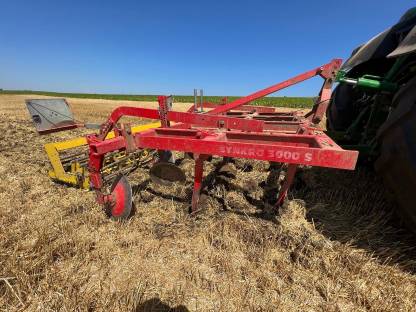 Bild 3:Pöttinger Synkro 3000 S, kein Horsch, Lemken Grubber