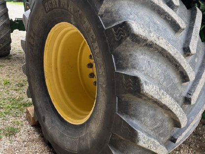 Verkaufe gebrauchte BKT Agrimax Teris 900/60R32 Komplettrad