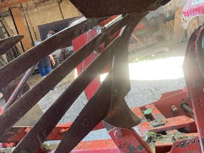 Bild 3:Wendepflug Pöttinger Landsberg