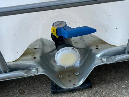 Bild 3:IBC Container neu