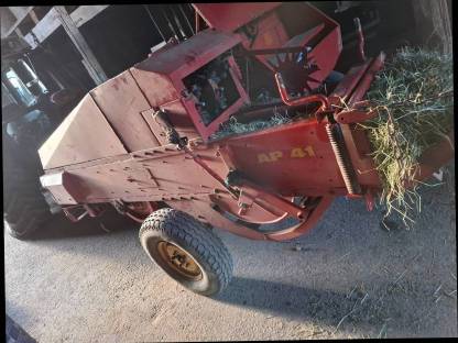 Bild 3:Welger Kleinballenpresse