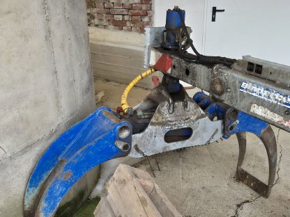 Bild 2:Rückezange Binderberger Holzzange