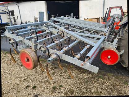 Bild 5:Großfederzahnegge Eco-Dyn