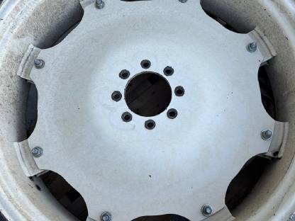 Bild 2:Verstellfelgen Traktor W12x38