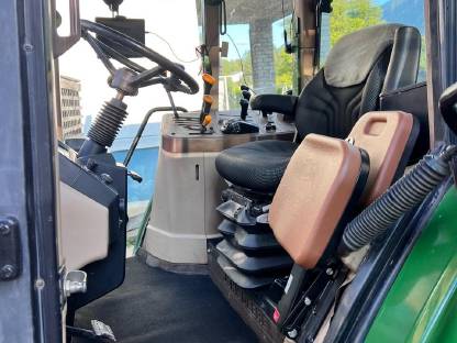 Bild 3:John Deere 6210 SE