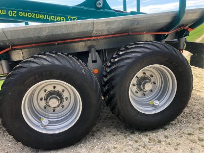 Bild 3:Rückewagen Pfanzelt P13 Profi