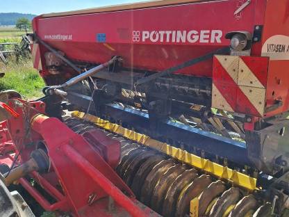 Bild 3:Pöttinger Kreiselegge und Sähmaschine Lion 301