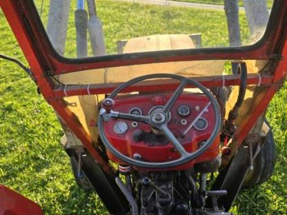 Bild 7:Massey Ferguson 135