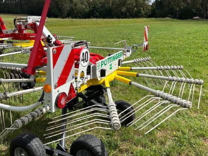 Bild 5:Pöttinger Top 632 A Wurmschwader
