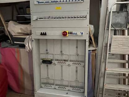 Bild 2:Zählerkasten komplett 180/72 cm