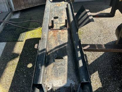 Bild 7:Forstbodenplatte Forstverbau Steyr 80 Serie