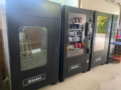 Bild 2:Komplette Batterie von XL-Hofladenautomaten gebraucht Top