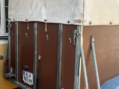 Bild 4:Pferdeanhänger