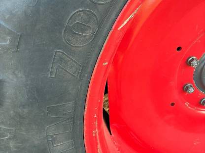 Bild 4:Reifen R38 Pirelli TM 700