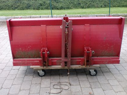 Bild 3:Erd-Heckschaufel