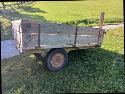 Bild 2:Anhänger für Traktor