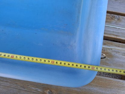 Bild 5:Waschbecken mit Halterung