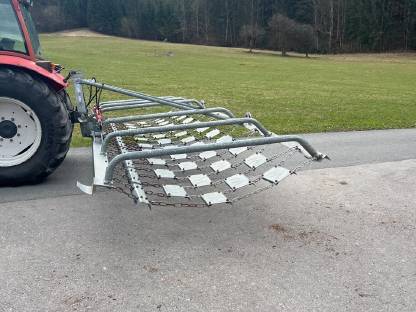 Bild 2:Wiesenegge Wölfleder