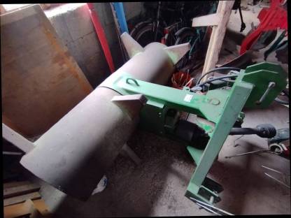 Bild 5:Kompletträder 15/55/17 Vredestein und Siloverteilerwalze