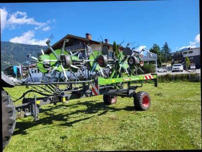 Bild 5:Kreiselheuer Fendt Lotus 1020T