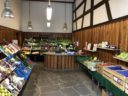 Bild 2:Verkauf einer Hofstelle mit voll ausgestattetem Gartenbau