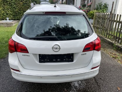 Bild 4:Opel Astra Sportstourer Kombi Diesel