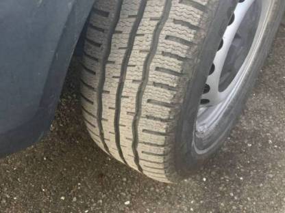 Bild 2:Mercedes Sprinter mit Kühlaufbau