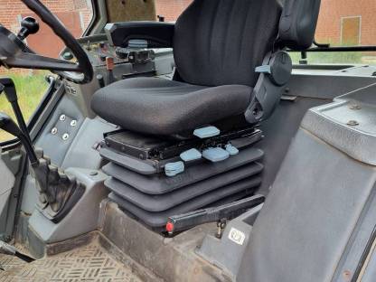 Bild 3:Massey Ferguson 3065E Autotronic Original Top Zustand