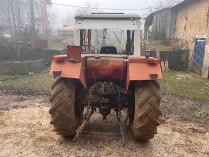 Bild 8:Steyr 8080 mit Frontlader