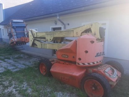 Bild 6:Gelenkteleskopbühne JLG M45A