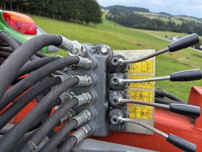 Bild 4:Auer Holzzange HRZ1700SW