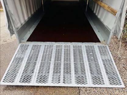 Bild 6:Neue Schiebeplane für Eduard 6022