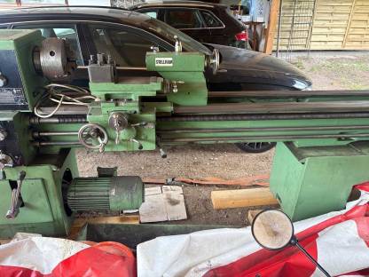 Bild 2:Drehbank/Drehmaschine Voest