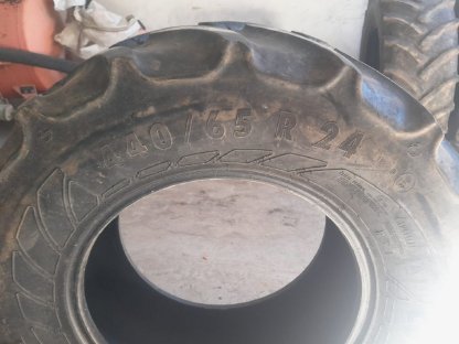 Bild 7:Reifen Continental Contract AC65 540/65R34 440/65R24