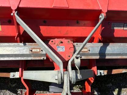 Bild 6:Schlegelhäcksler Kuhn