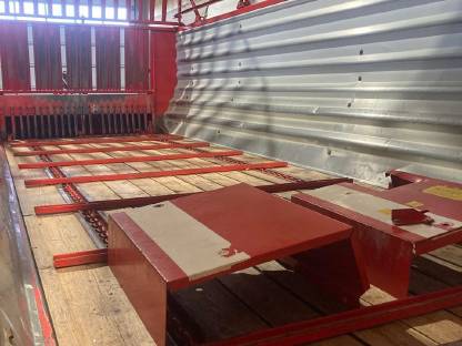 Bild 4:Pöttinger Boss 2 Ladewagen