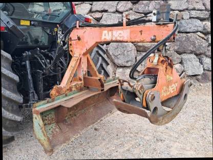 Bild 5:Holzrückezange Auer HRZ 1700