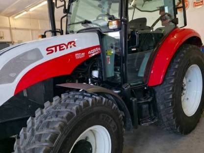 Bild 2:Steyr 4055 S Kompakt 2WD - 4WD