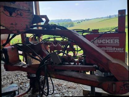 Bild 3:Böschungsmäher