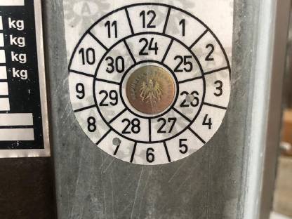 Bild 2:Pferdeanhänger