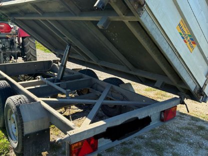 Bild 5:Pkw-Anhänger 3,5 t Dreiseitenkipper