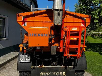 Bild 3:Springer Aufbaustreuer