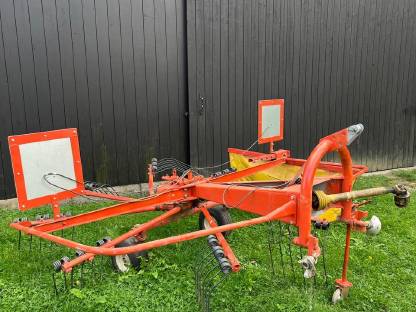 Bild 2:Kuhn GA 300 VR Schwader