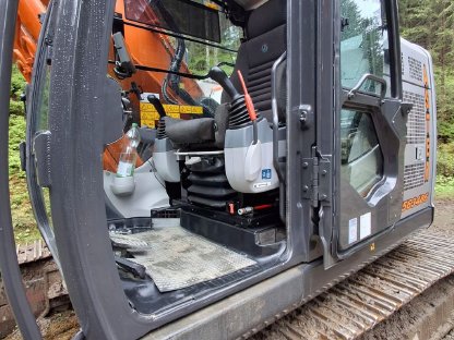 Bild 3:Bagger Hitachi ZX 225, Bj. 2019