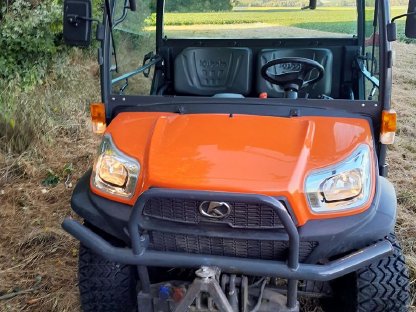 Kubota Diesel Vollkabine, Fronthydraulik mit nur 380 Bstd.