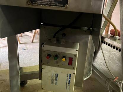 Bild 5:Knet- Poltermaschine