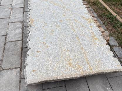 Herschenberger Granit-Krustenplatten